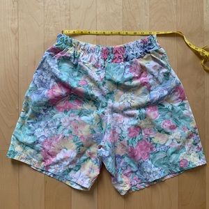 Vintage floral short